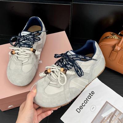 Zapatillas de entrenamiento alemanas retro con doble cordón y cuentas para mujer 2025 nuevas cómodas y versátiles deportivas y de ocio zapatos Forrest Gump