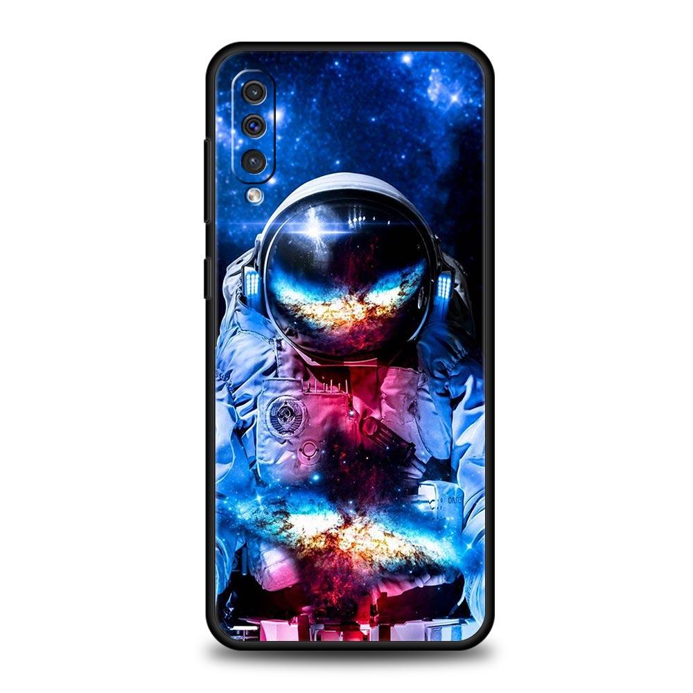 

Милый чехол для телефона с изображением астронавта Луны для Samsung Galaxy A12 A32 A50 A70 A20E A20S A10 A10S A22 A30 A40 A42 A52 5G A02S A04s Мягкий чехол Samsung A30