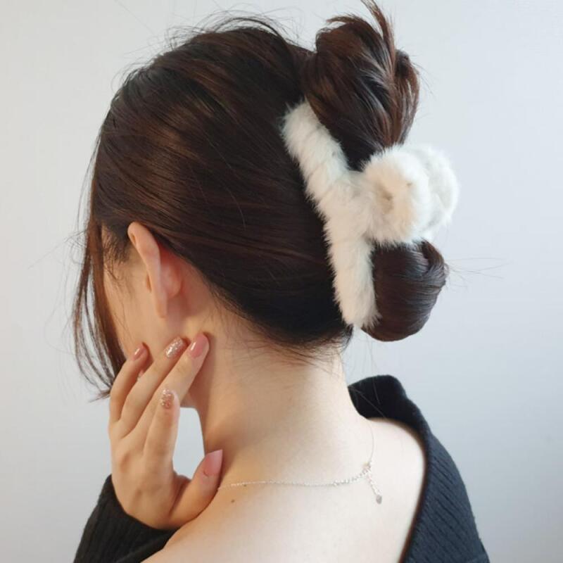 Women s Fall/Winter Fur Soft Half-Bow Hair Clip A29709_Brown