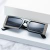 Diamond-Set Sunglasses, Larger-Frame Personalized Diamond Glasses, Street-Shot Pretty Girl Sunglasses