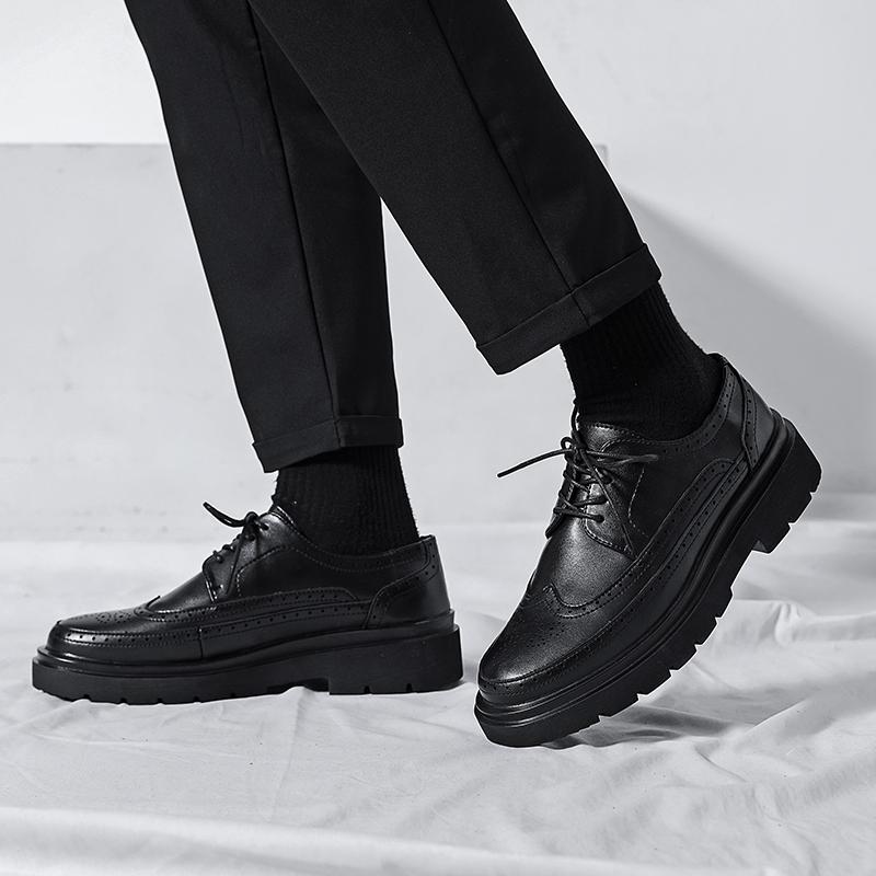 Fashion2024 British Style Men's Trend Luxury Brogues Shoes Men Wedding Leather Dress Shoes Black With Black Flats Formal Shoes Men