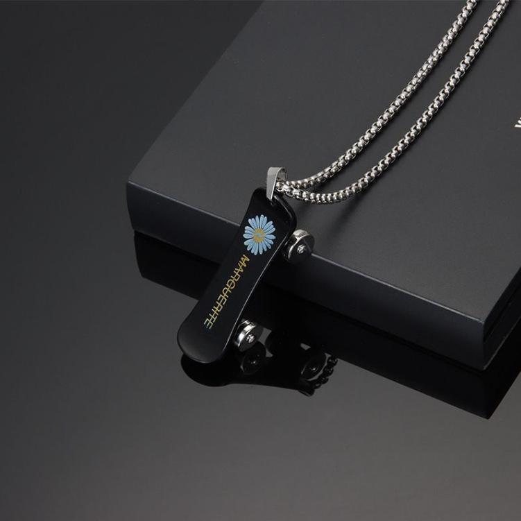 Men's Trendy Letter Necklace: Versatile Light Luxury Cuban Chain Choker