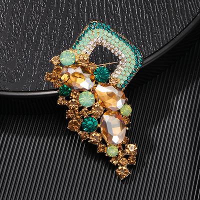 Creative Retro Crystal Glass Brooch High-end Niche Clothing Pin Buckle Diamond Corsage Decoration