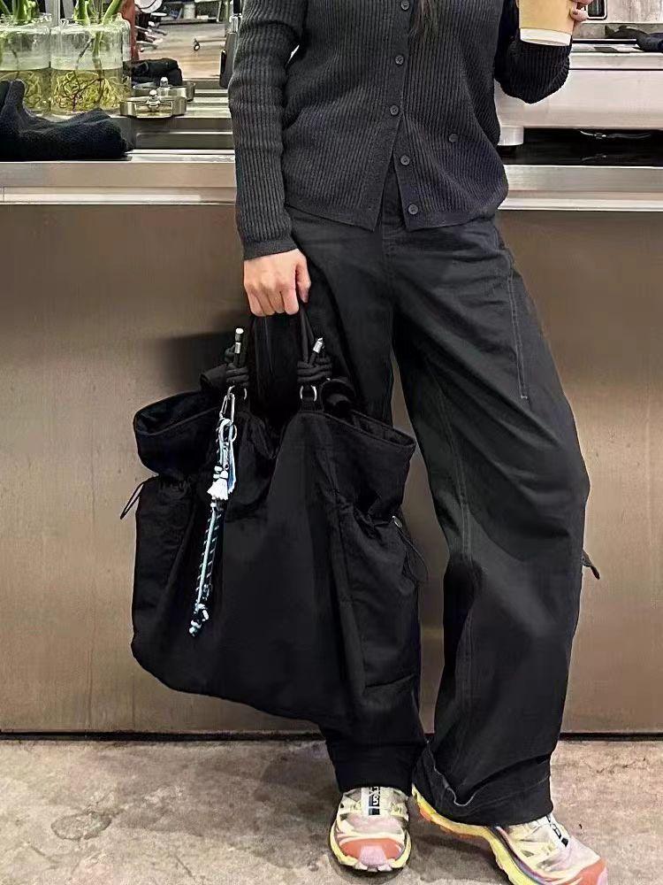 

Niche retro simple high-end shoulder bag 2025 new fashion versatile commuter tote bag casual handbag