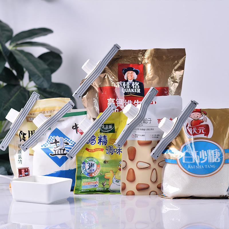 Sealing Clip for Moisture-proof Discharge Nozzle of Kitchen Seasoning Food Preservation Clip Gadget Kitchen Accessories