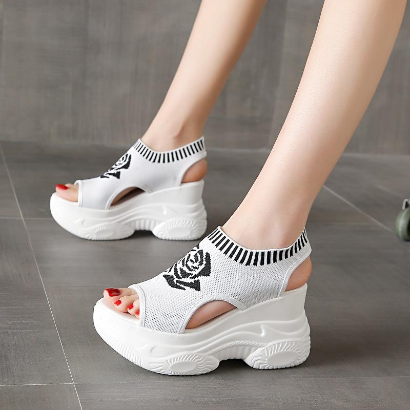 New Luxury Women's Exquisite Sandals Summer Sponge Bottom Roman Style Large Thick Bottom Sandals Casual Women's Shoes