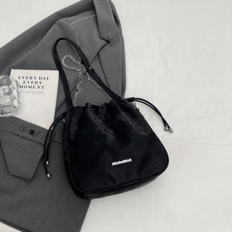 New New Chinese Pleated Chain Cloud Bag Fashionable Three-purpose Single-piece Underarm Bag Niche Messenger Bag