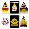 Warnschild Wachhund Stolpergefahr Gefahrenschild Metallschild Klassischer Designer Wand Höhle Kino Individuelles Blechschild Poster