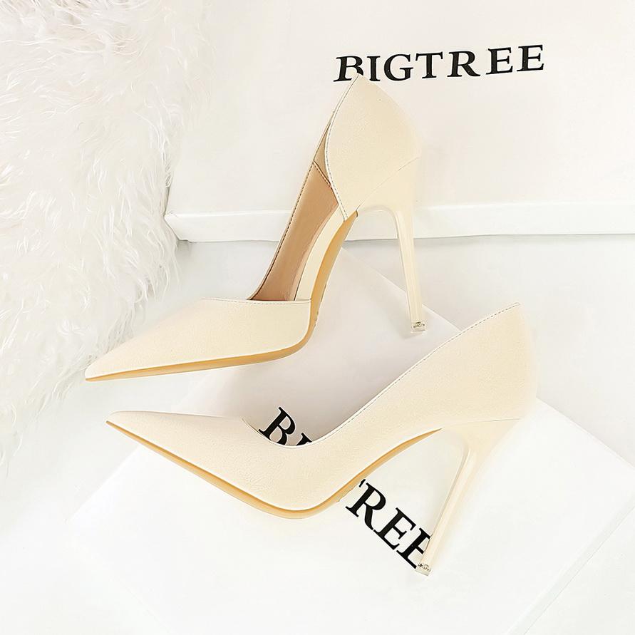 Banquet High Heels Thin Heels Shallow Mouth Pointed Toe Side Hollowed Out Retro High Heels Single Shoes