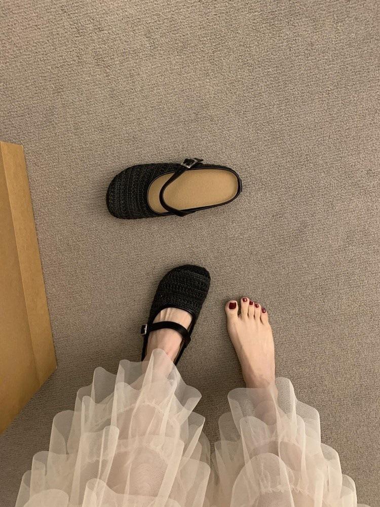 

Одно слово с соломенной плетеной сумкой на голову и полушлепанцы для женской летней носки 2025 новые сандалии Мюли на толстой подошве с одним ремешком 35 чёрный