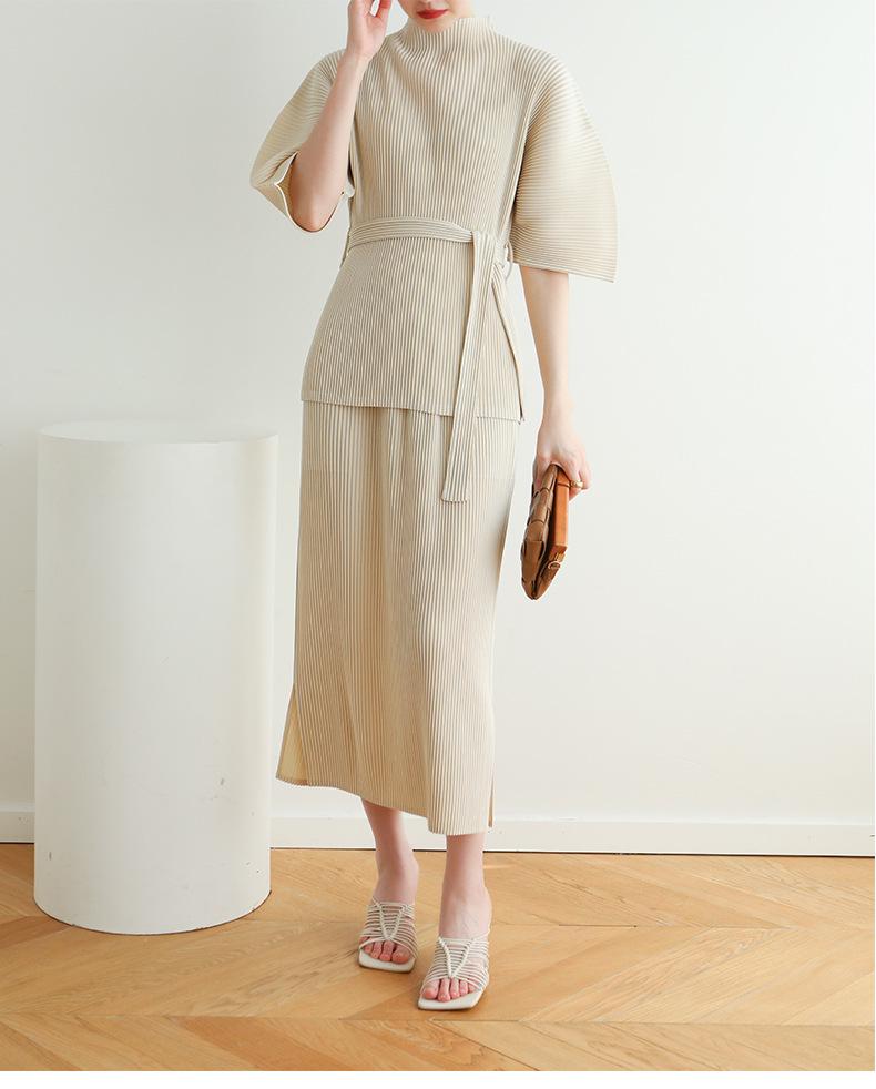 2026 Spring Miyake High-End Pleated Batwing Sleeve Casual Top