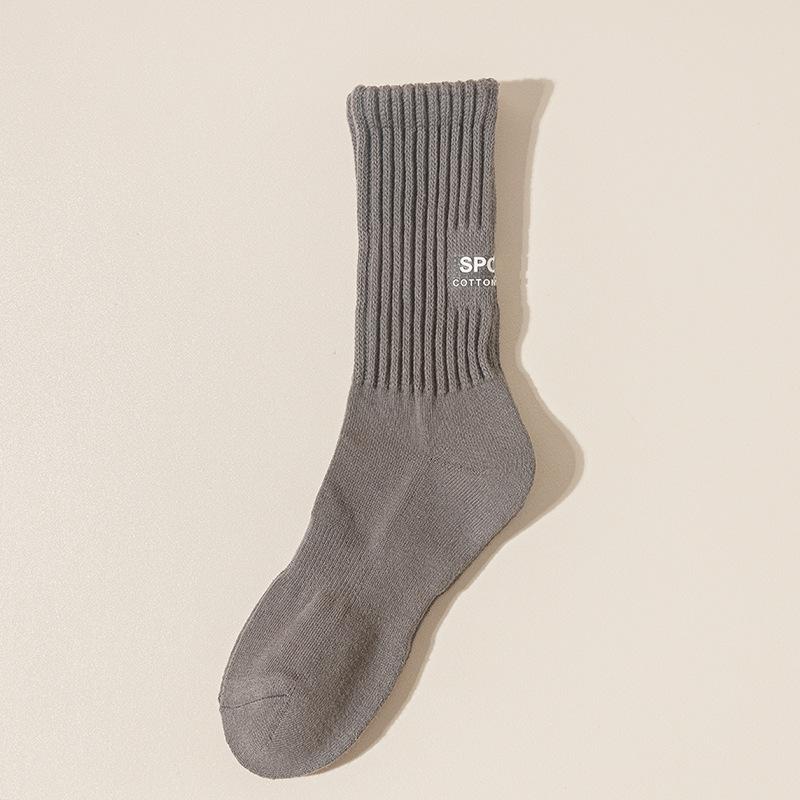 Herren Herbst und Winter Fleece und Verdickt Handtuchsohle Reine Baumwolle Trendige Jugend Sport Mittelhohe Socken