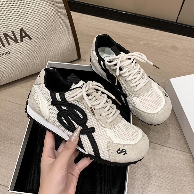 

2025 autumn new fashion moral training shoes women s flat heel versatile soft sole sports and leisure Forrest Gump shoes 40