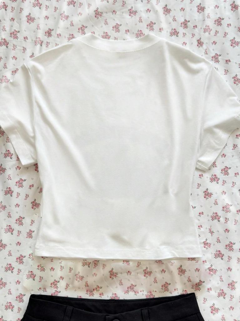 Damski Uroczy Krótki T-shirt z Nadrukiem Królika, Okrągły Dekolt, Krótki Rękaw, Dopasowany