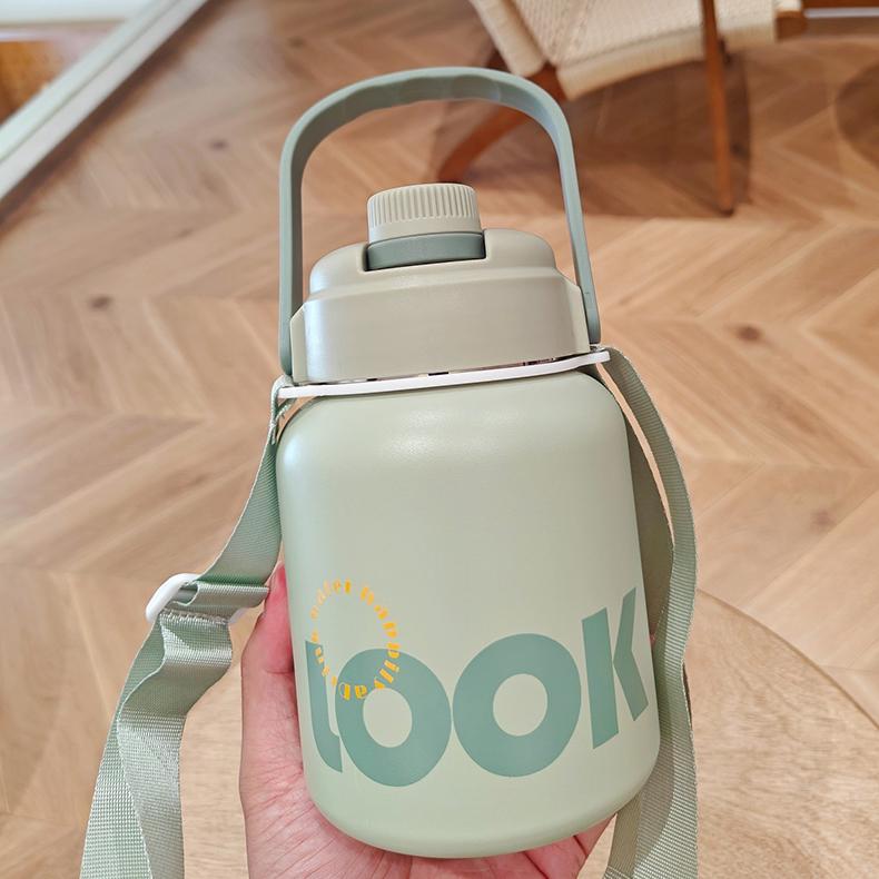 

Большая емкость 316 нержавеющая сталь вакуумная изоляция чашка портативный соломенный живот чашка детский студенческий походный термос бутылка 900ML