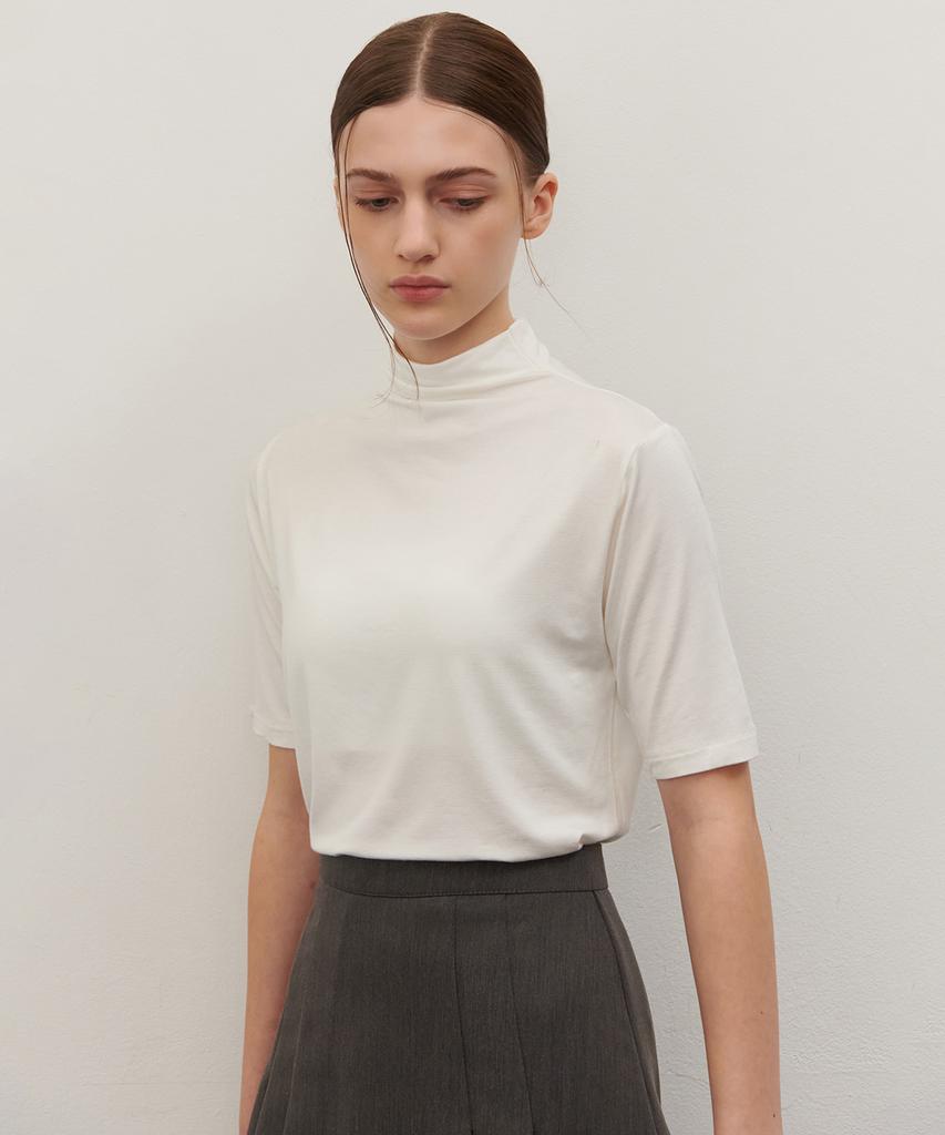 Kamino Mock Neck Turtleneck T-Shirt (White)