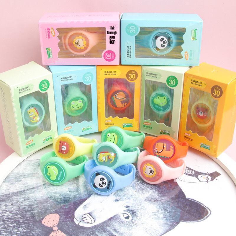 Luminous Cartoon Mosquito Repellent Bracelet Children's Watch - Portable Anti-Bite, Flashing Design.