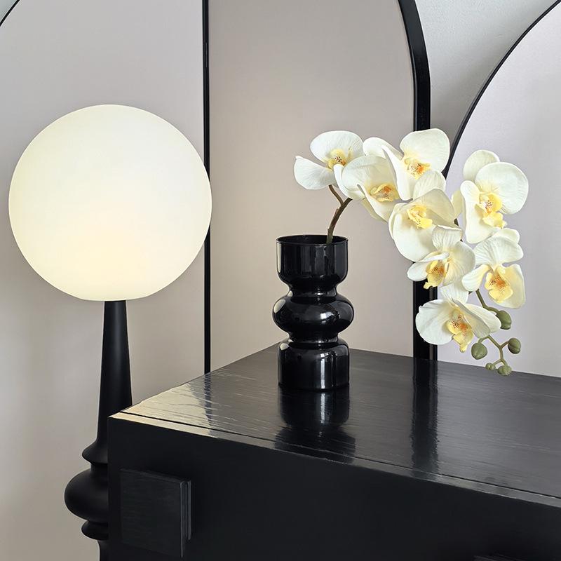 Light Luxury Phalaenopsis Artificial Floral Arrangement for Dining Table Decoration