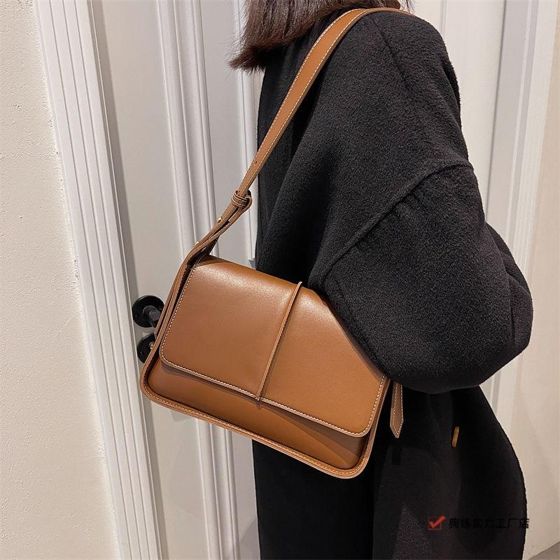 This year's popular small bag women's niche new fashion soft leather shoulder bag Internet celebrity popular small square bag