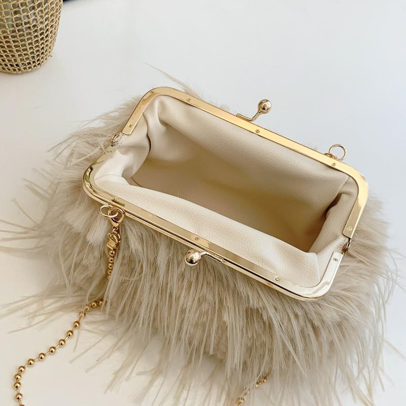 Women's Bag New Autumn and Winter Fashion Casual Wool Bag Messenger Bag Women's Plush Bag Handbag