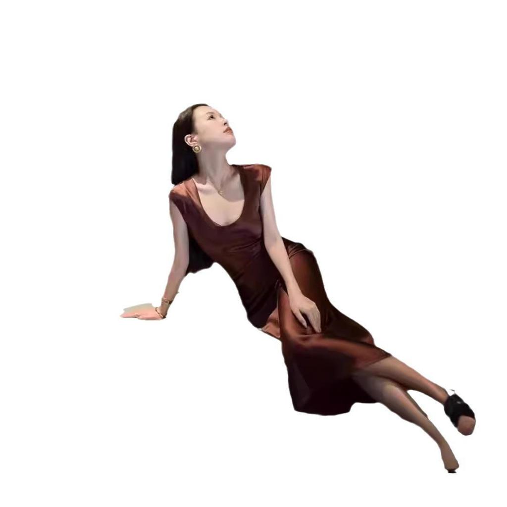 Importiertes Seiden-Triacetat Rundhals-Kleid im schrägen Schnitt mit kurzen Ärmeln, schmaler Taille und elegantem Design