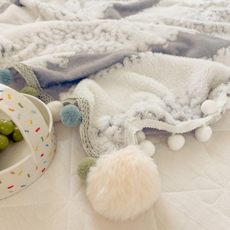Small Ball Milk Velvet Blanket Household Winter Thick Flannel Bed Sheets Multi Functional Blankets The Office Nap Blanket Can Be Machine Washed