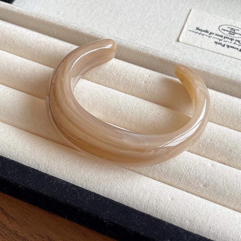 Vintage Bohemian Resin Cuff Charms Bracelets Bangles For Women Fashion Jewelry Acrylic Wide Open Wrist Geometric Bangle Pulseras