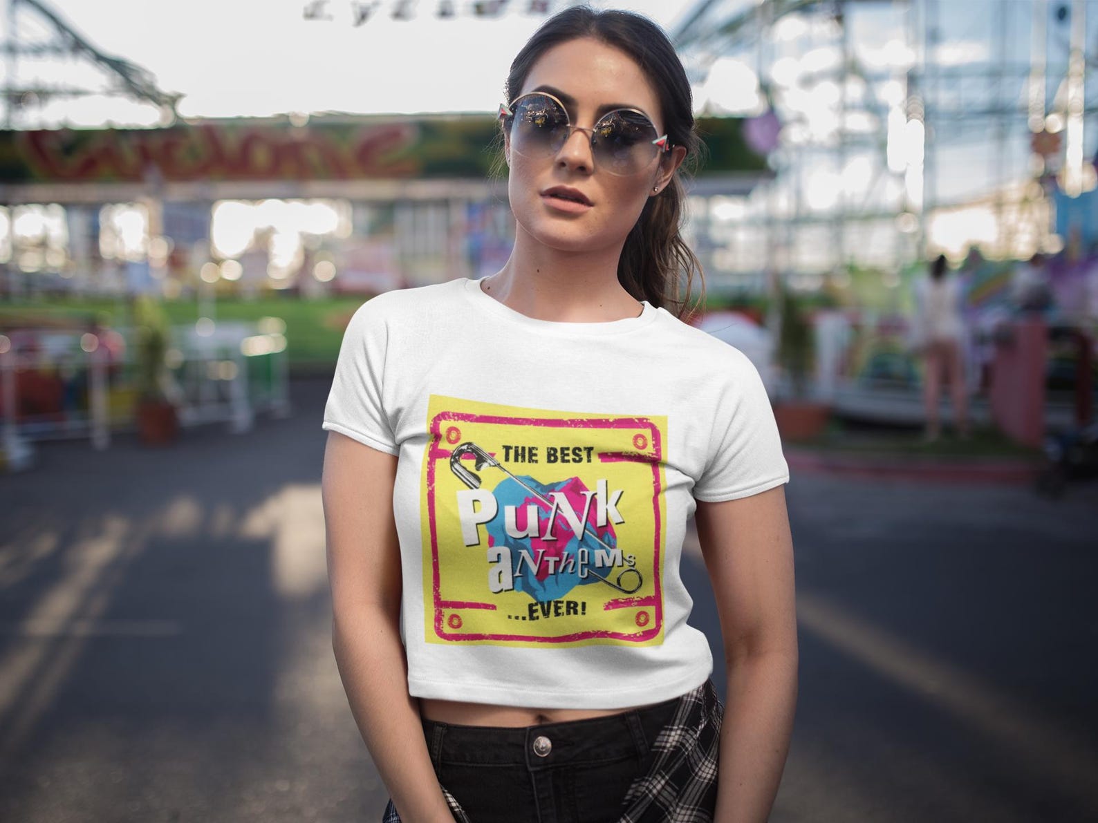 The best punk Women s Cropped Raw edge T-Shirt S