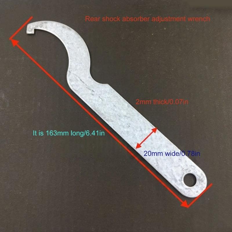 Přenosný profesionální motocyklový klíč na tlumiče pro mechaniky a kutily s ergonomickou rukojetí