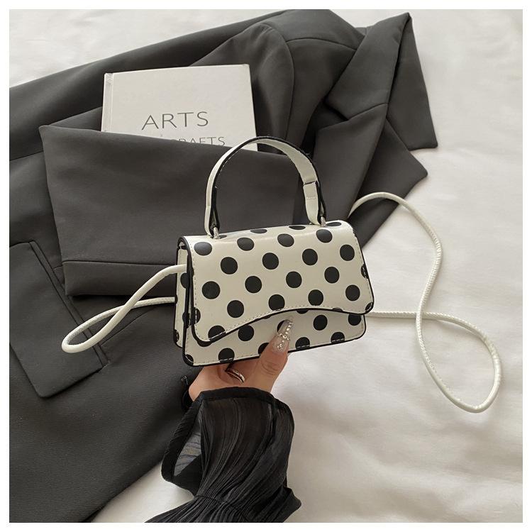 Modische Mittelfeld-Schultertasche mit großem Fassungsvermögen, schmal, quadratische Form
