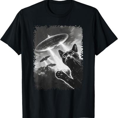 Alien Cat Selfie UFO for Cats Lovers Funny Cat Owners T-Shirt