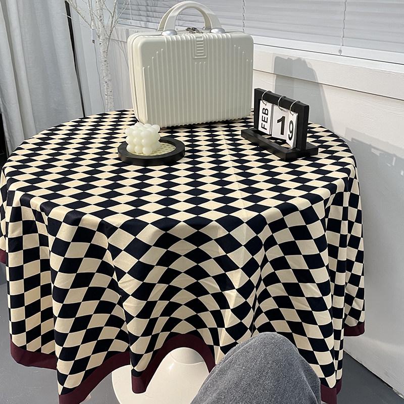 Checkered Retro Luxury Tablecloth - Rectangular/Round Dining & Coffee Table Mat
