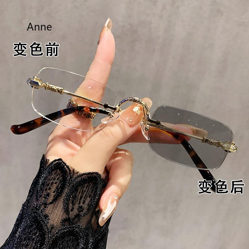 Ultra Light Frameless Photochromic Myopia Glasses Blue Light Blocking Eye Protection Near Sight Glasses Color Changing Eyewear