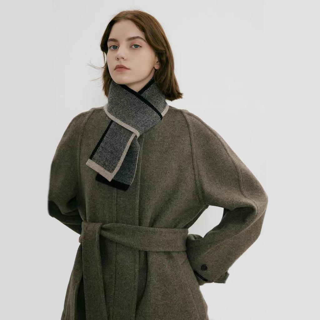 Temperament artifact autumn and winter new niche retro style color matching warm knitted small scarf scarf women