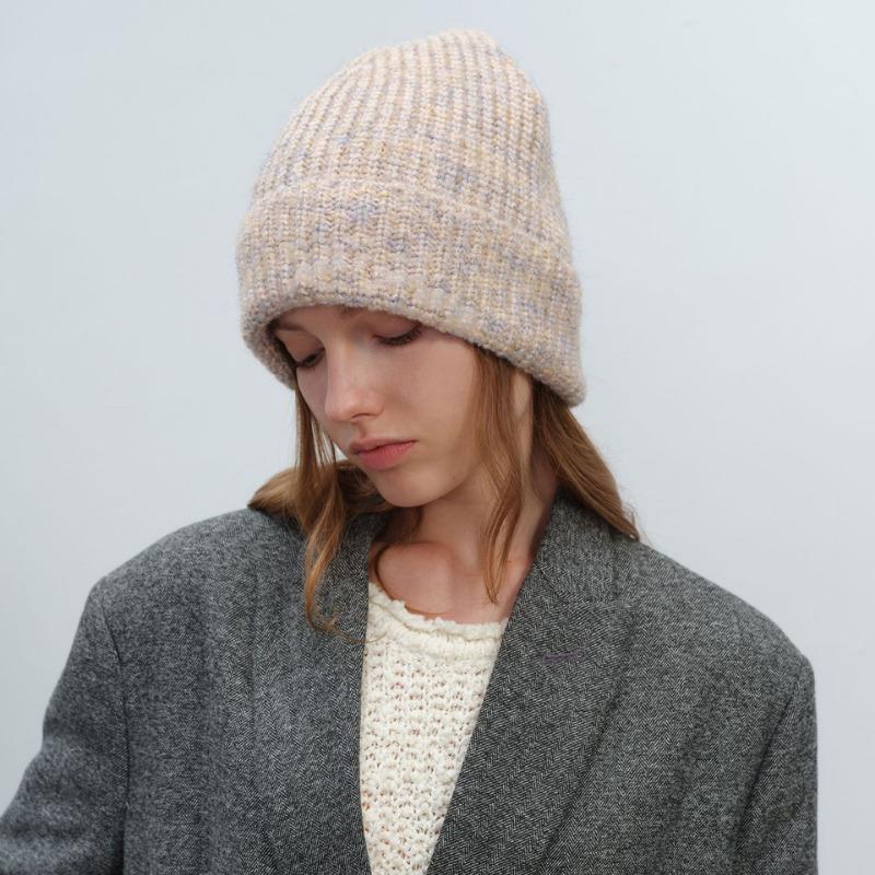 

Multi-color gradual change thickened warm versatile knitted wool hat women s winter cold hat men