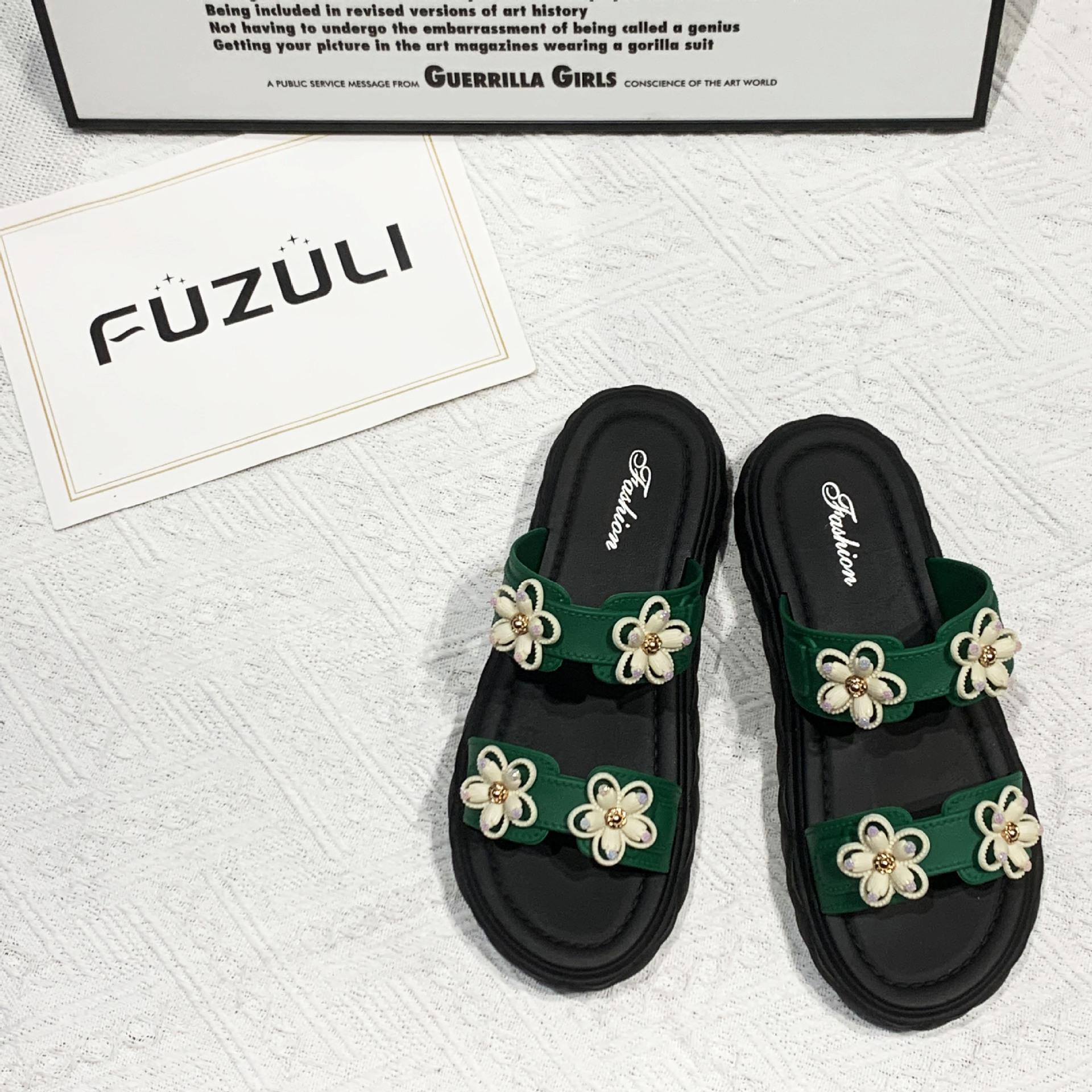 

Однословные тапочки, которые носят женщины летом, новые повседневные модные сандалии на плоской подошве, домашние тапочки на толстой подошве от производителя 40 зелёный