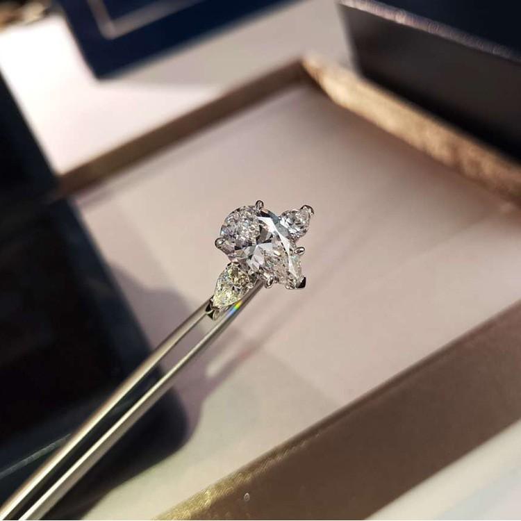 Inlaid Round Zircon Ring Classic Temperament Ring Popular Jewelry