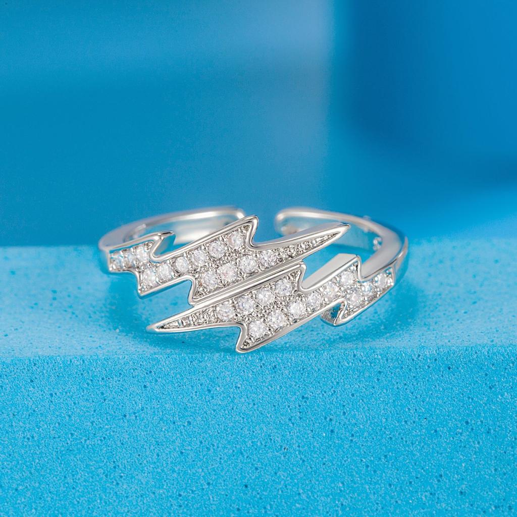 Kreativer unregelmäßiger geometrischer Vermiculit Blitzöffnungsring