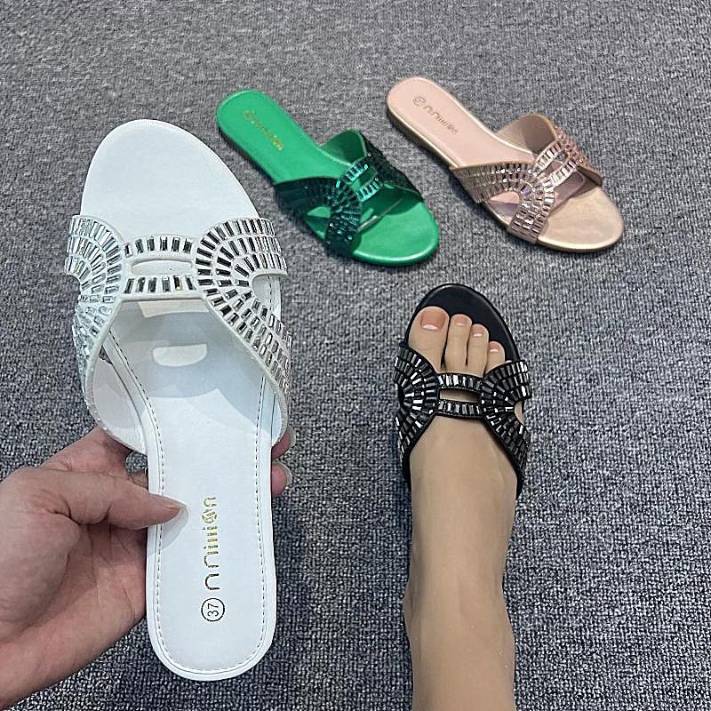 Fashion Slippers Women Luxury Rhiestone Ladies Flat Beach Shoes for Women Design Slide Female Slides Woman 2024 Summer Slipper Shoe