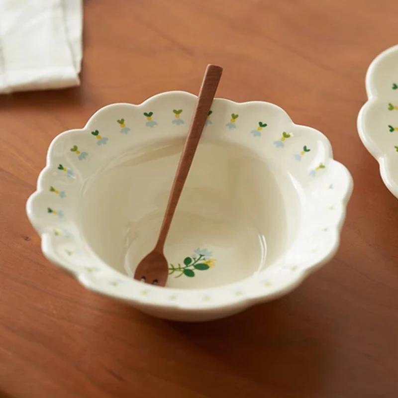 Chinese Style Small Flowers Ceramic Plate Home Outdoor Party Fruit Dessert Plates Exquisite Breakfast Sandwich Plate Yogurt Bowl