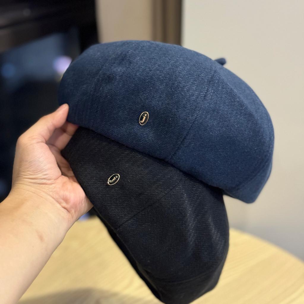 New Japanese Retro J Letter Beret for Women in Autumn and Winter Elegant Fashionable and Versatile Little Painter's Hat with A Face