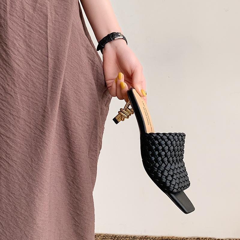 

Handwoven~ Retro cowhide slippers women s head summer new solid color temperament foot thick heel cool slippers 39