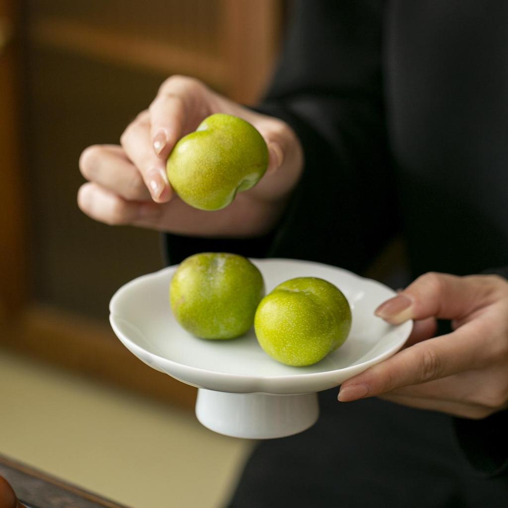 Ceramic High-Footed Fruit Bowl & Tea Snack Tray for Tea Ceremony & Home Use.