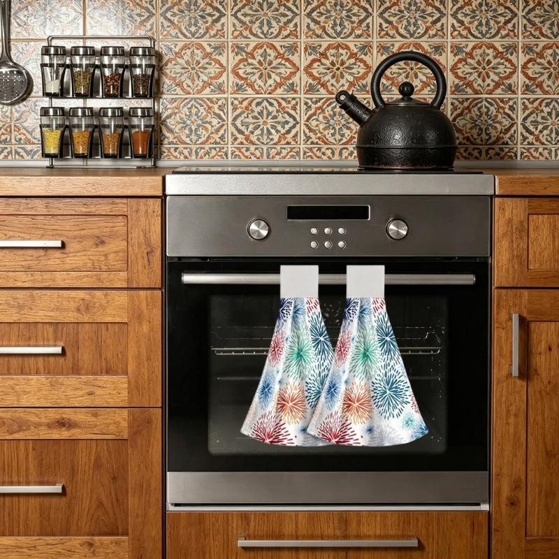 2Pcs Space Saving Hanging Hand Towels Quick Dry Absorbent Leaf Pattern Kitchen Tie Towel Dish Cloth with Hanging Loop