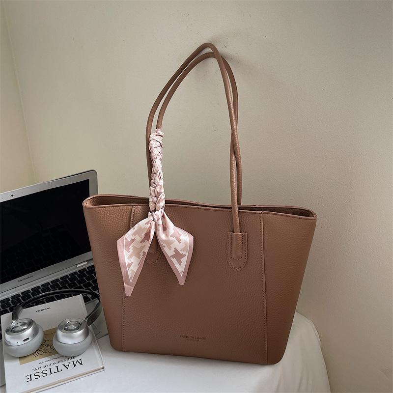 

Premium Maillard style tote bag women s new large-capacity fashion shoulder bag commuter bag to work
