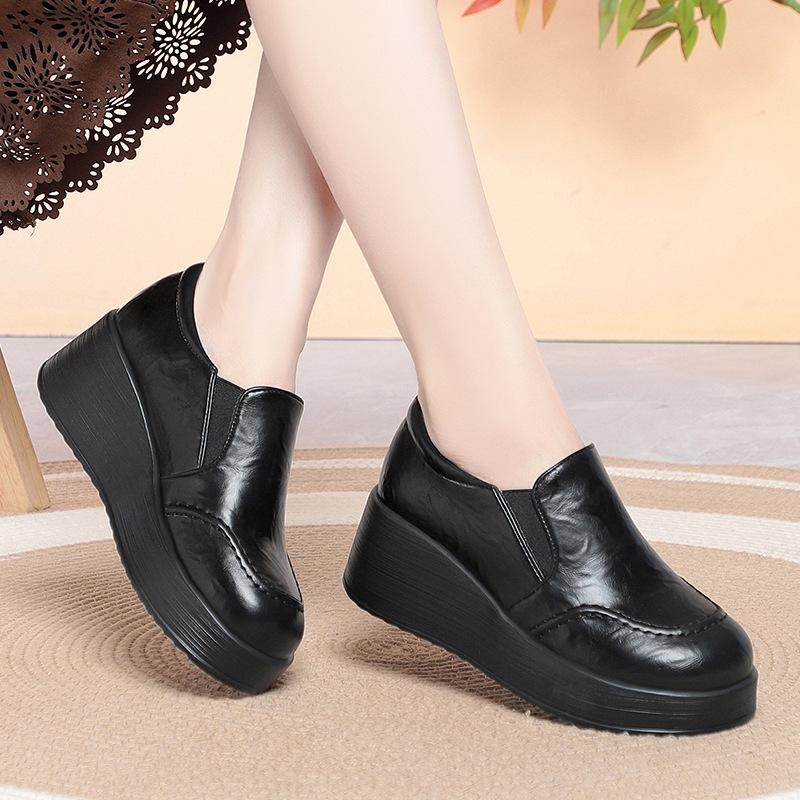 Damen Weiche Sohle Leder Keilabsatz Schuhe Für Mittleres Alter Und Ältere Mütter Dicke Plateau Zum Hineinschlüpfen Bequem Täglich Tragbar Für Den Frühling