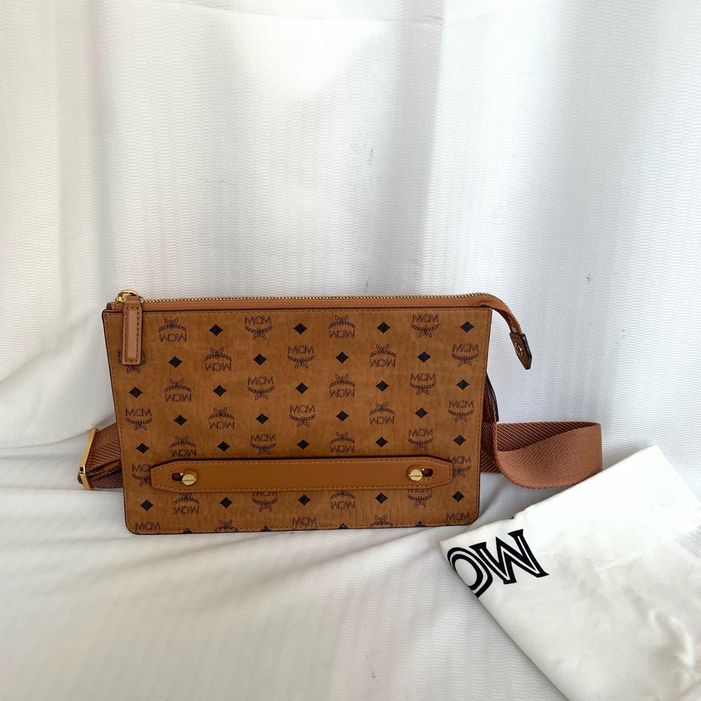 [Pre-Owned] Monogram Faux Leather And Cowhide Crossbody Clutch - Very Good #JGSO45 ONE SIZE