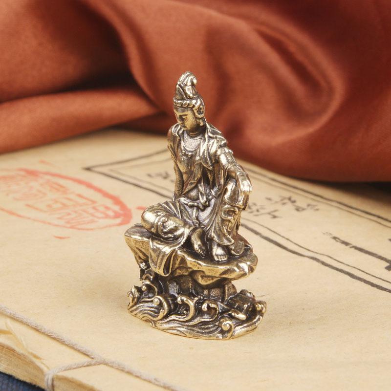Vintage Brass Water Moon Desktop Ornament Free Guanyin Bodhisattva Buddha Statue Craft Antique Copperware Wholesale
