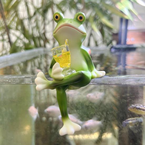 Frog Garden Statue Planter Hugger Drinking Frog Flower Pot Edge