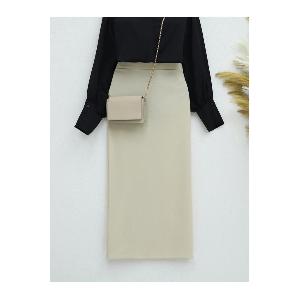 Imported Crepe Pencil Skirt